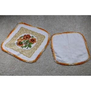 Vintage Handmade Crochet Edge Washcloths‎ Set of 2 Floral 12in Bathroom Towels